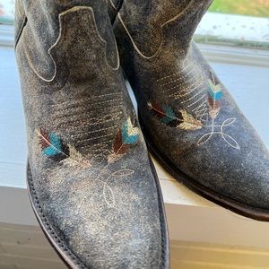 Shyanne Cowgirl Boots